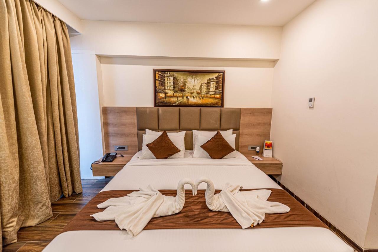 The Elite Lucknow Convention Hotel 외부 사진