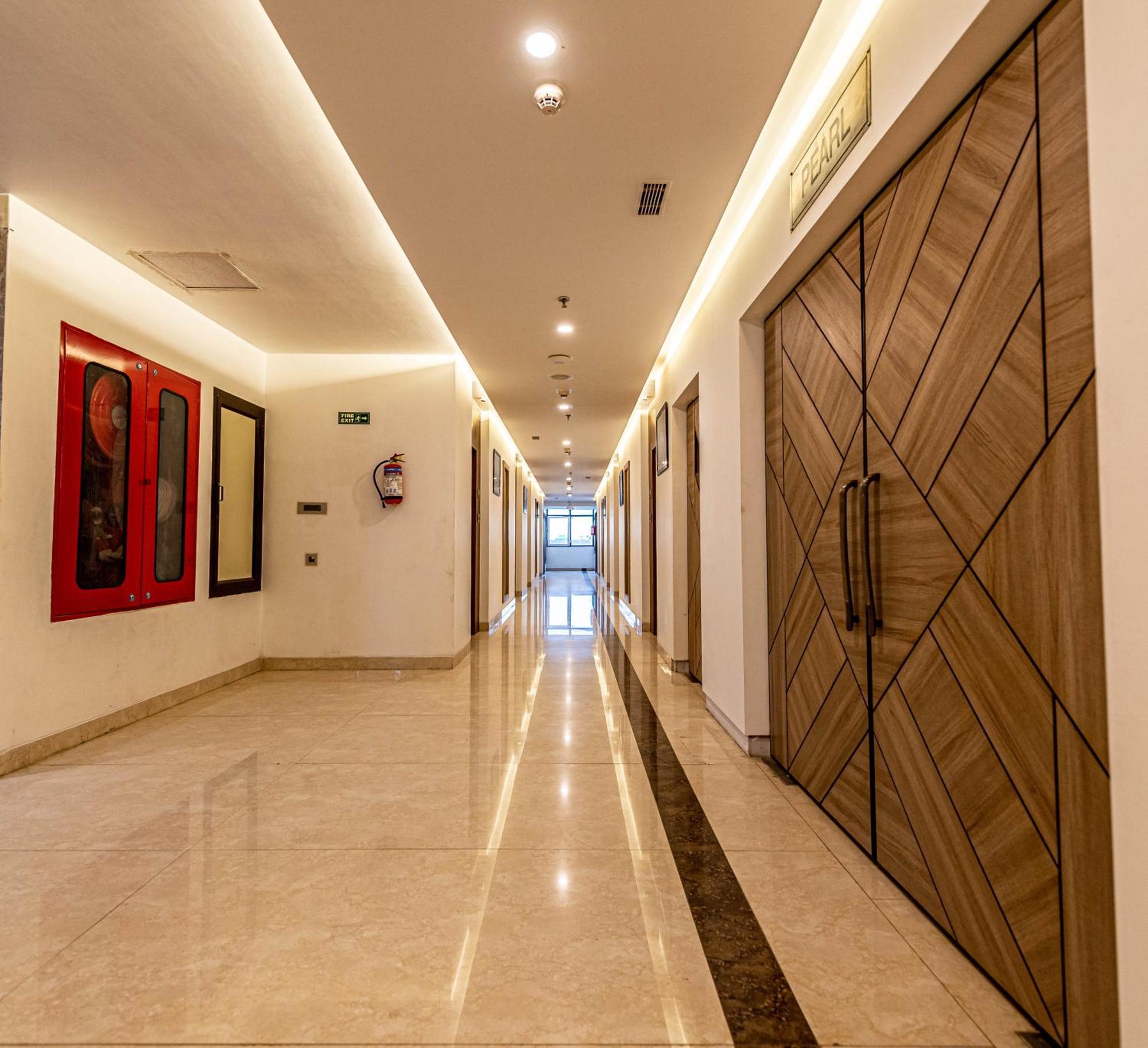 The Elite Lucknow Convention Hotel 외부 사진
