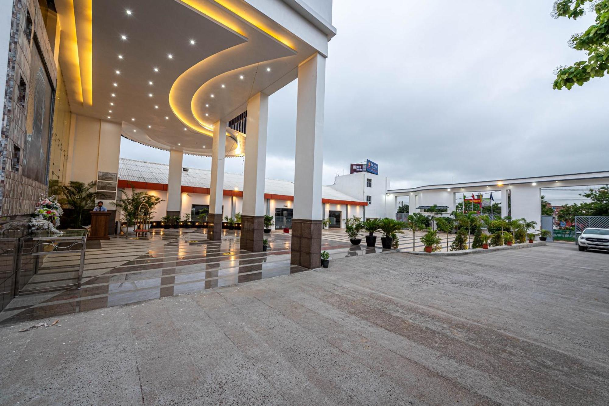 The Elite Lucknow Convention Hotel 외부 사진